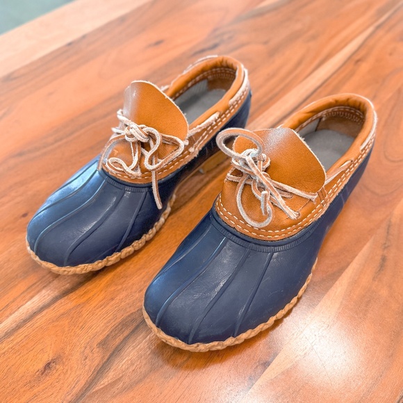 Women's Rubber Moc Bean Boots - Picture 2 of 5